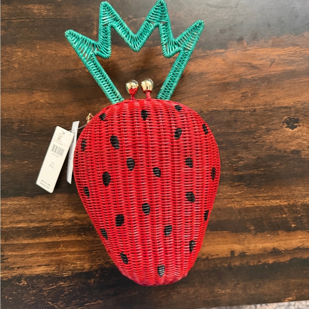 Serpui Sweet Strawberry 12977 Wicker Purse Crossbody Clutch Anthropologie NWT
